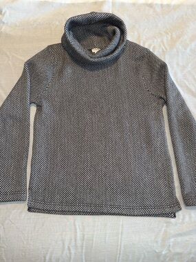 J Crew Turtleneck Herringbone Knit Sweater - Black & White